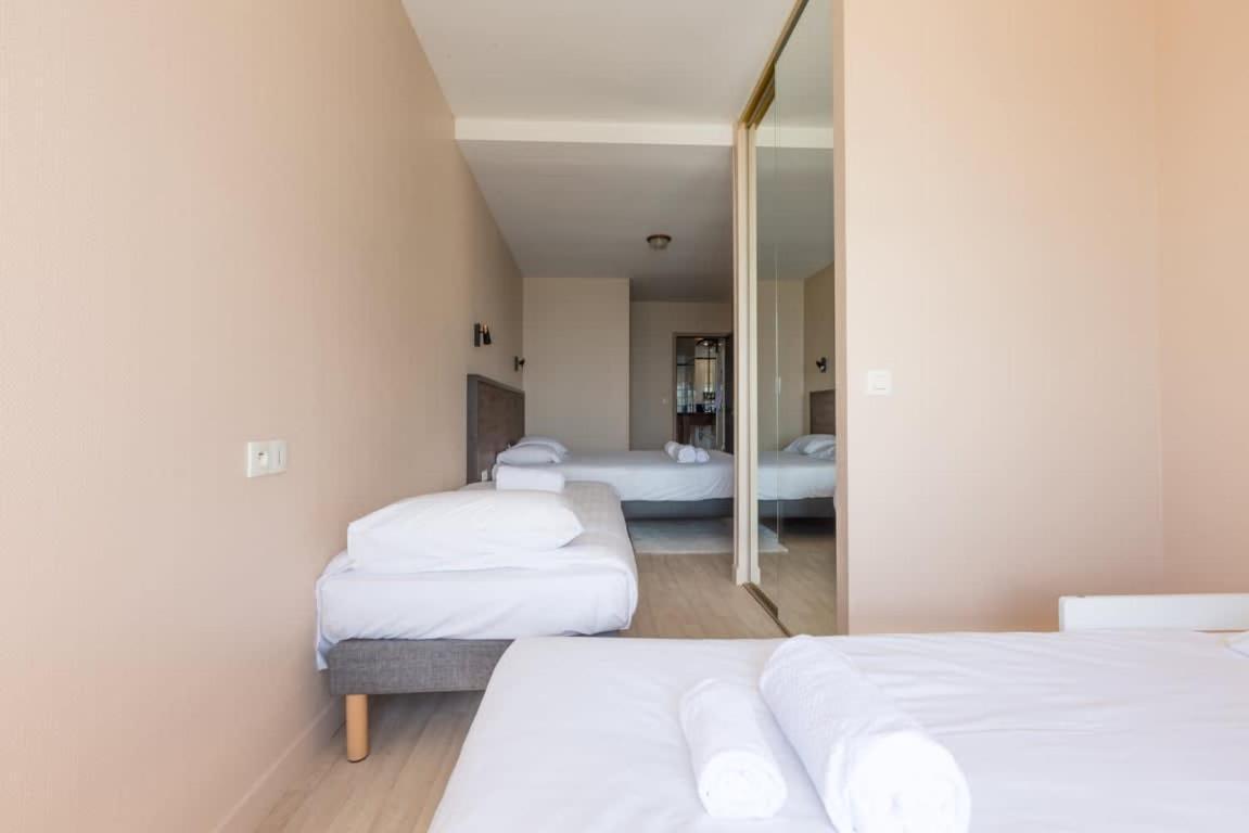 Les Pieds Dans L'Eau - Bel Appartement - Vue Mer Канкаль Экстерьер фото