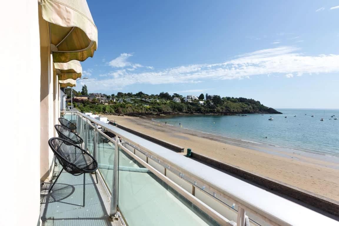 Les Pieds Dans L'Eau - Bel Appartement - Vue Mer Канкаль Экстерьер фото